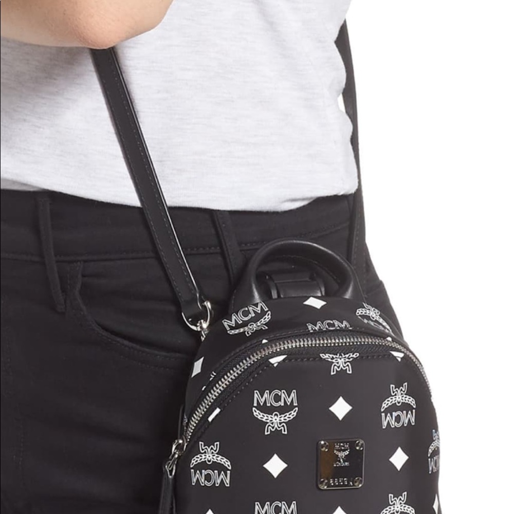 MCM sling Bag - Picture 5 of 6